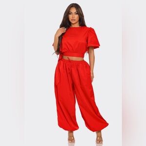 NEW Red Ruffle Arm Set M